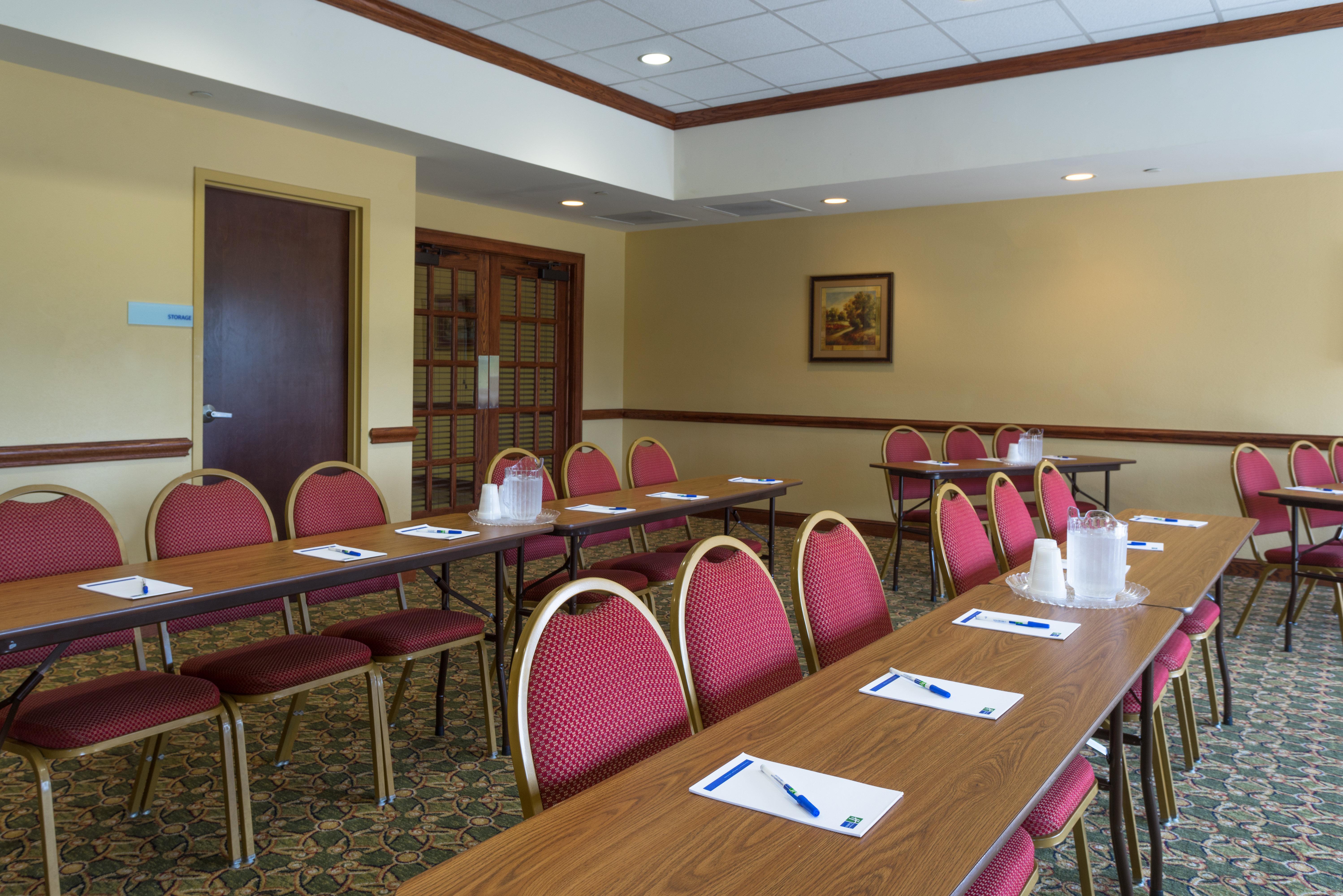 Holiday Inn Express & Suites Lexington North West-The Vineyard By Ihg Exterior foto